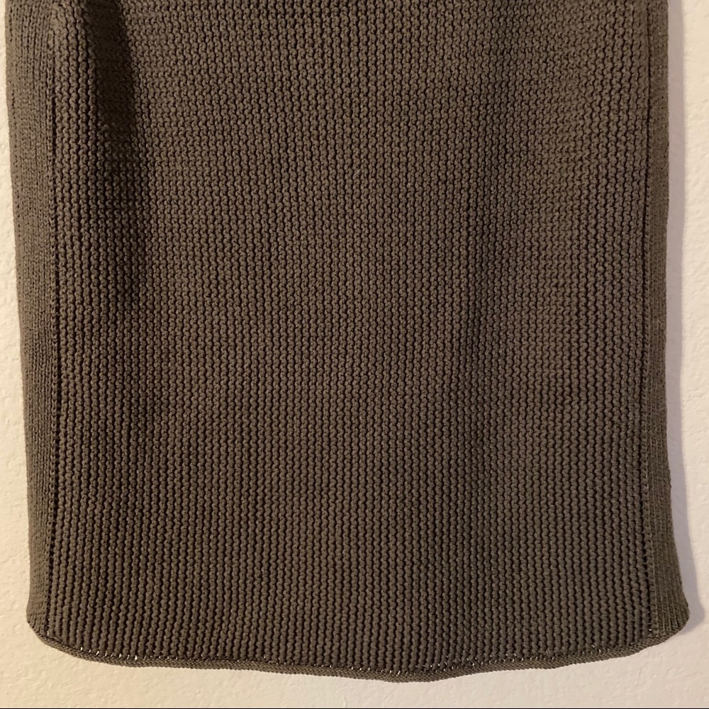 VINCE green lattice stitch scoop neck tank top - Picture 4 of 11